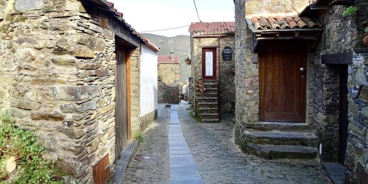 Casa Das Rosas - Roses House Miranda do Corvo Εξωτερικό φωτογραφία